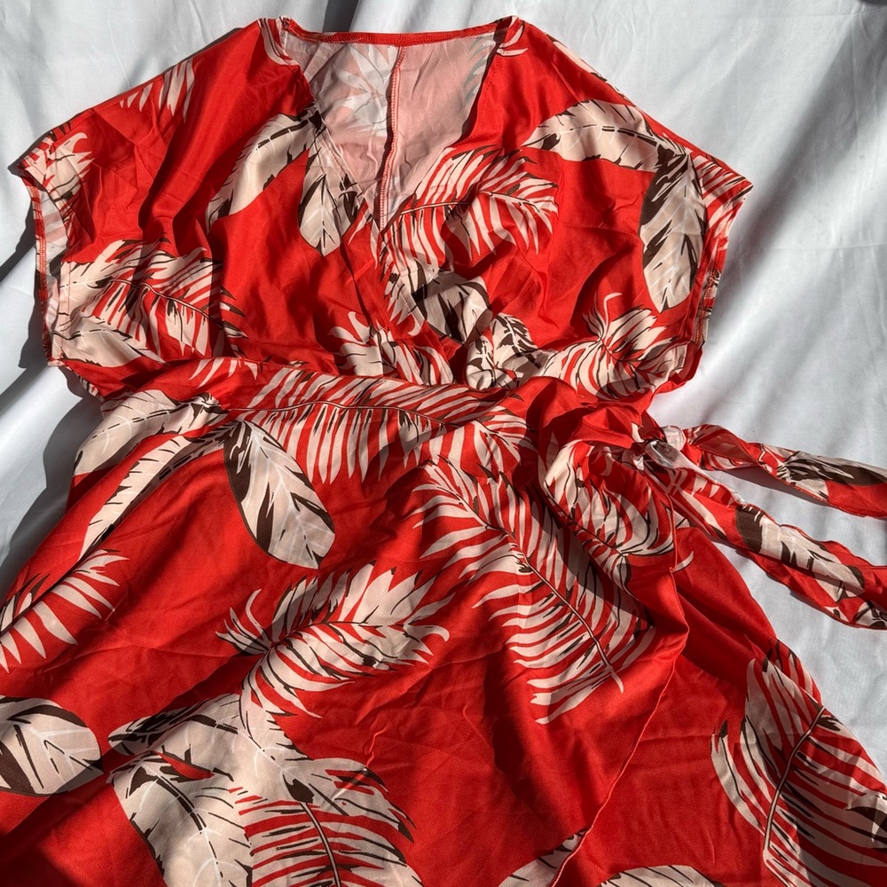 NWOT 4X Faux Wrap Orange Leaf Print Dress Ideal for Spring & Summer Vacay